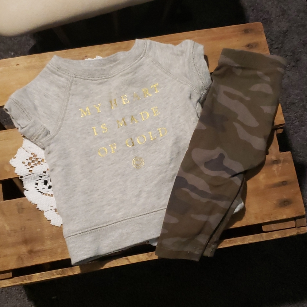3 for $15****Carters matching set aet